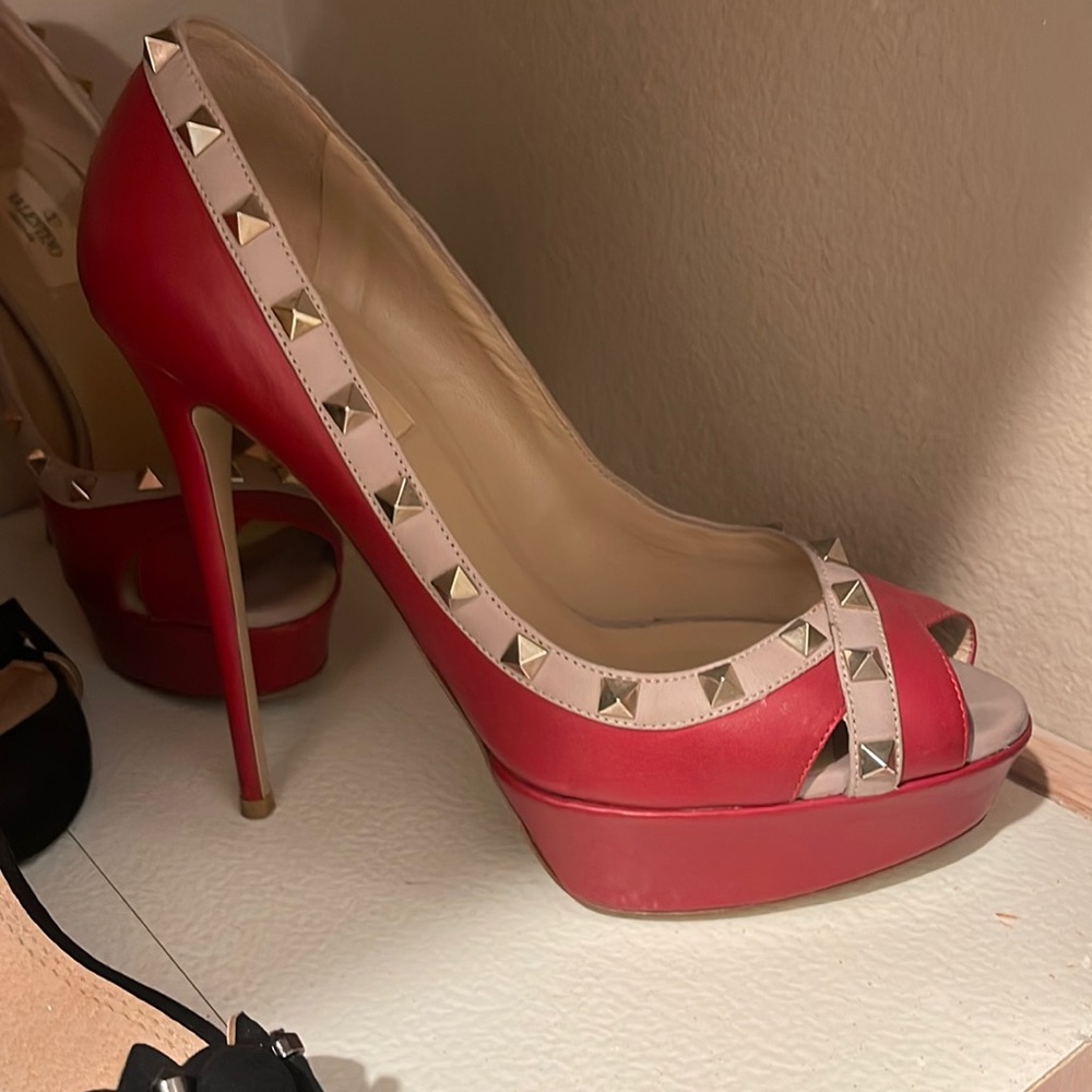 Valentino heels size 39